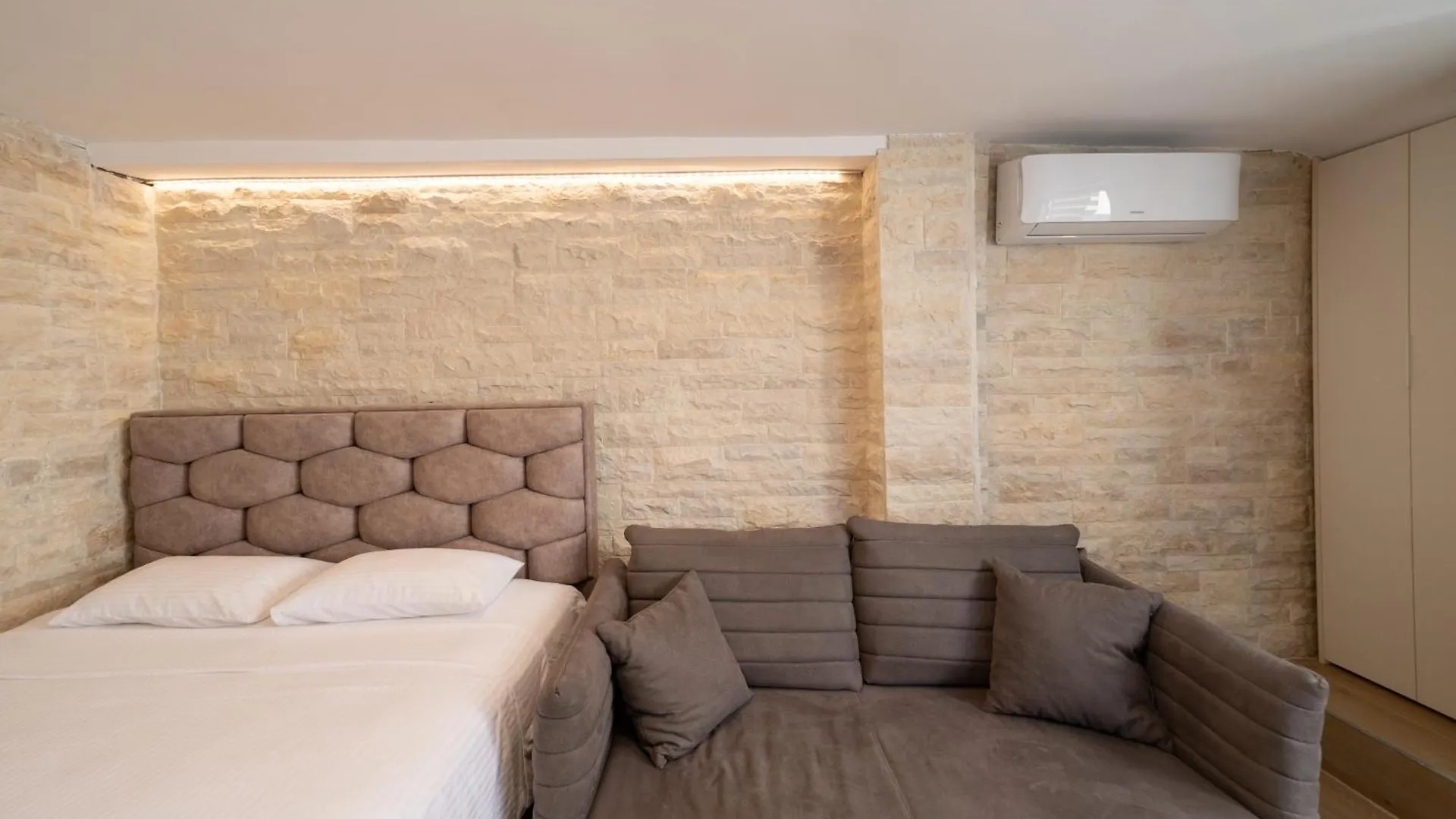 Christian Studio Apartments Umago