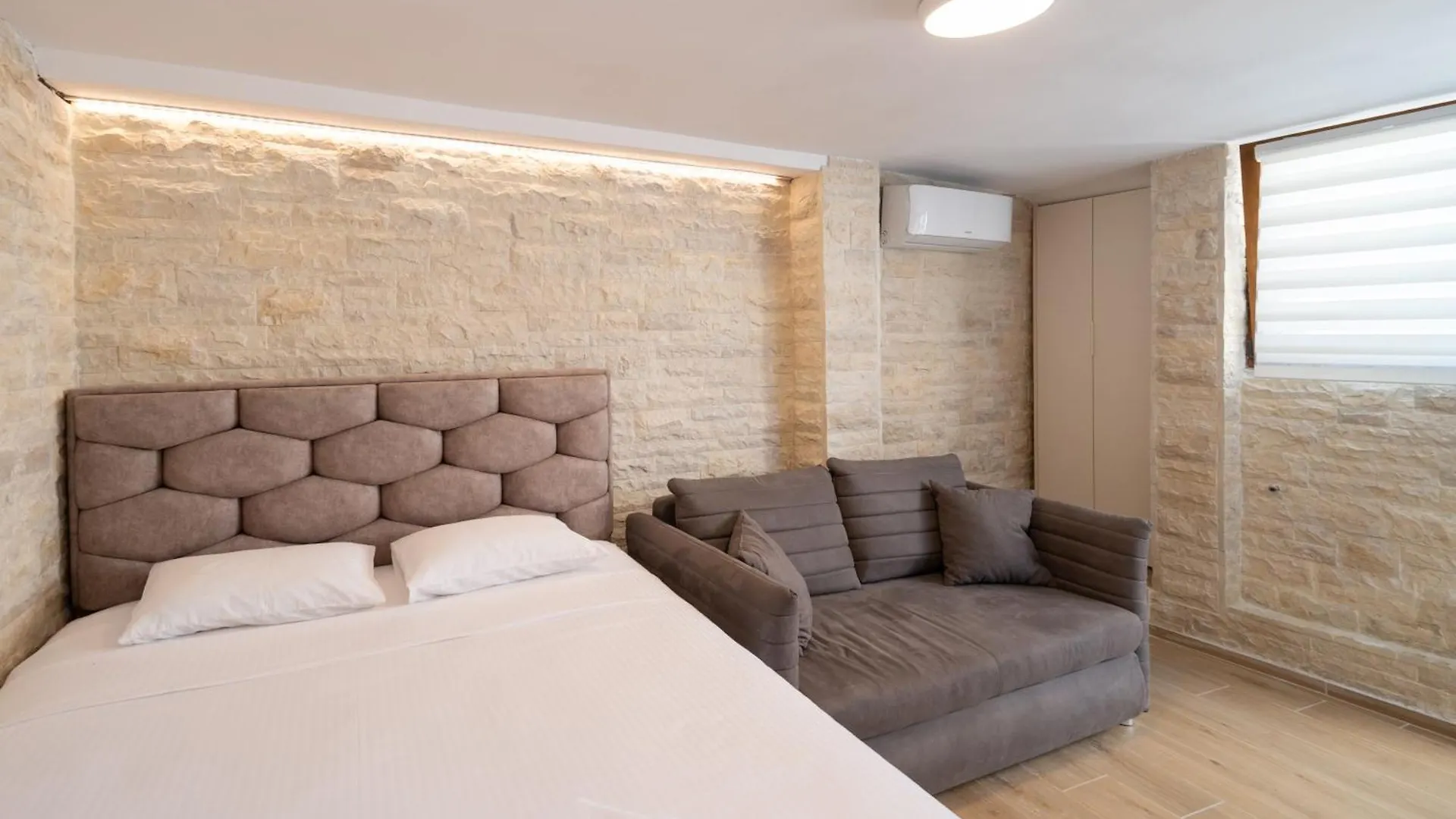 Christian Studio Apartments Umago Croácia