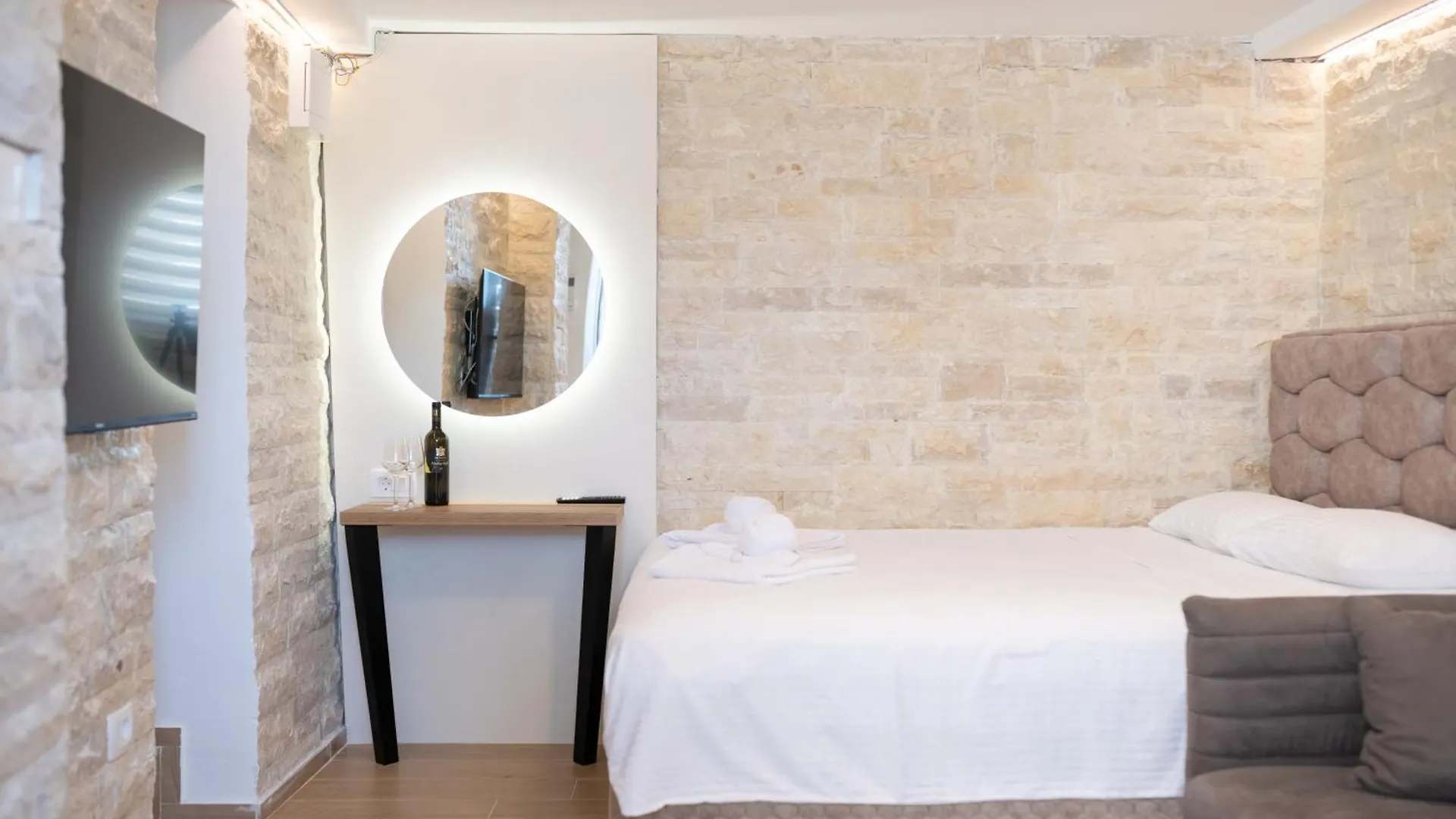 Christian Studio Apartments Umago